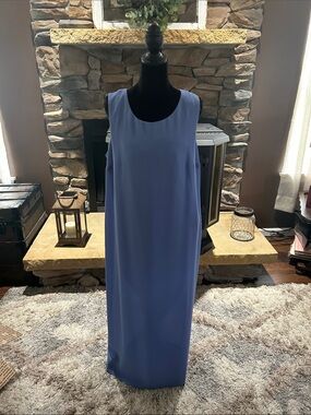 Jessica Howard Sleeveless Maxi Dress in Periwinkle Blue